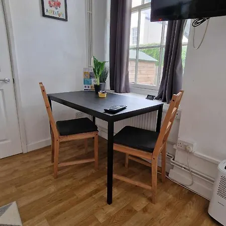 Studio Apartment, Private Parking, Walk To Centre, Uni And Hospital, Long Stay Prices Exeter Exterior photo