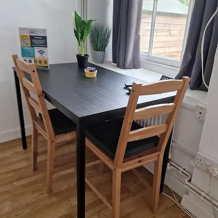 Studio Apartment, Private Parking, Walk To Centre, Uni And Hospital, Long Stay Prices Exeter Exterior photo