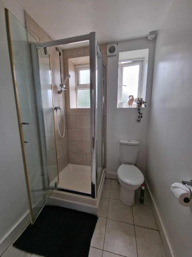 Apartment, Private Parking, Walk To Centre, Uni And Hospital, Long Prices Apartment Exeter
