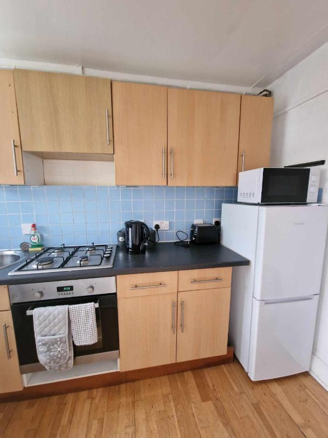 Apartment, Private Parking, Walk To Centre, Uni And Hospital, Long Prices Exeter